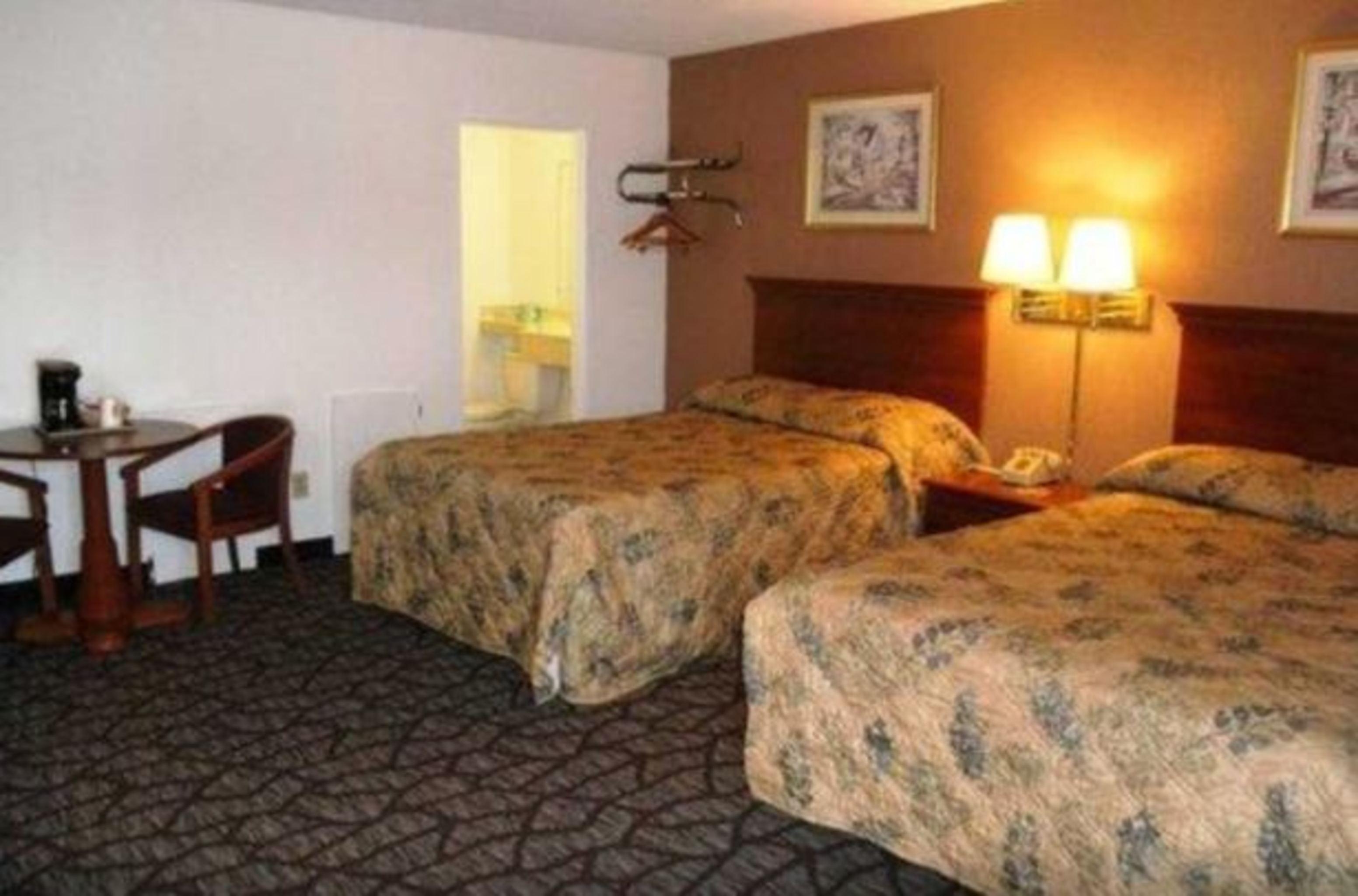 Rodeway Inn Youngstown Esterno foto