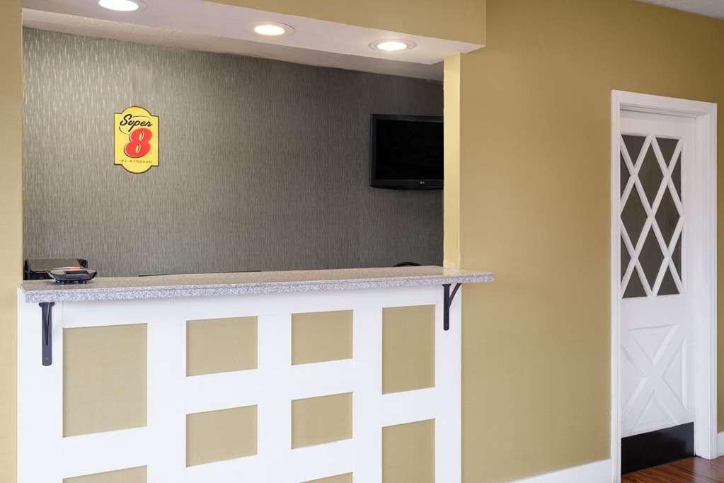 Rodeway Inn Youngstown Interno foto